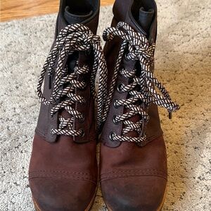 Sorel Brown Ankle Boots with Black and White Laces